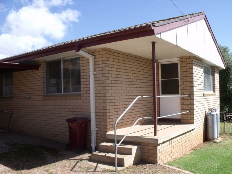 35b Walker Street, Cowra NSW 2794