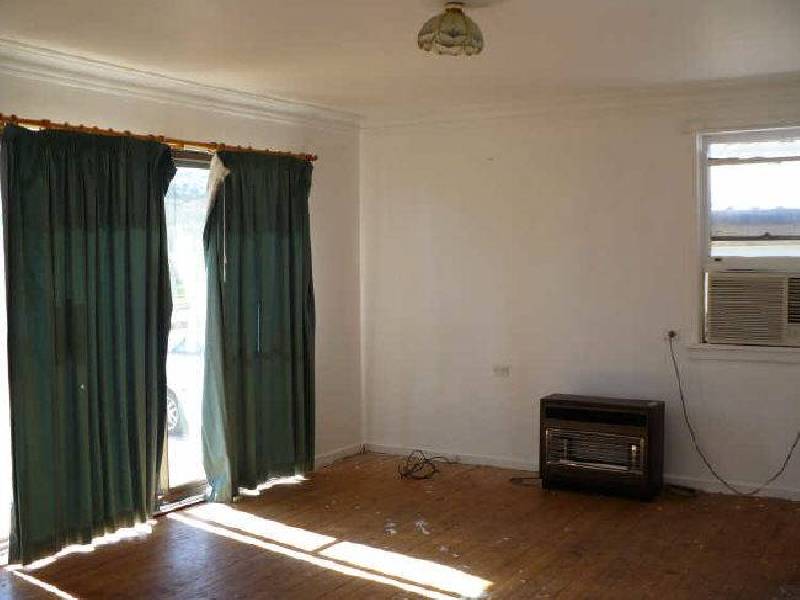 25 Eulo Street, Cowra NSW 2794