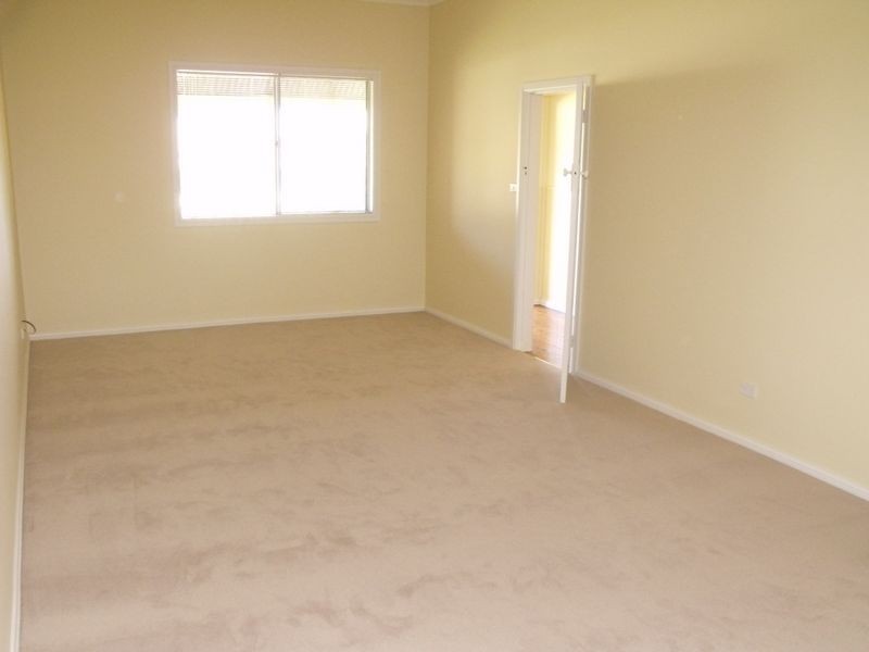 31 Brisbane Avenue, Cowra NSW 2794