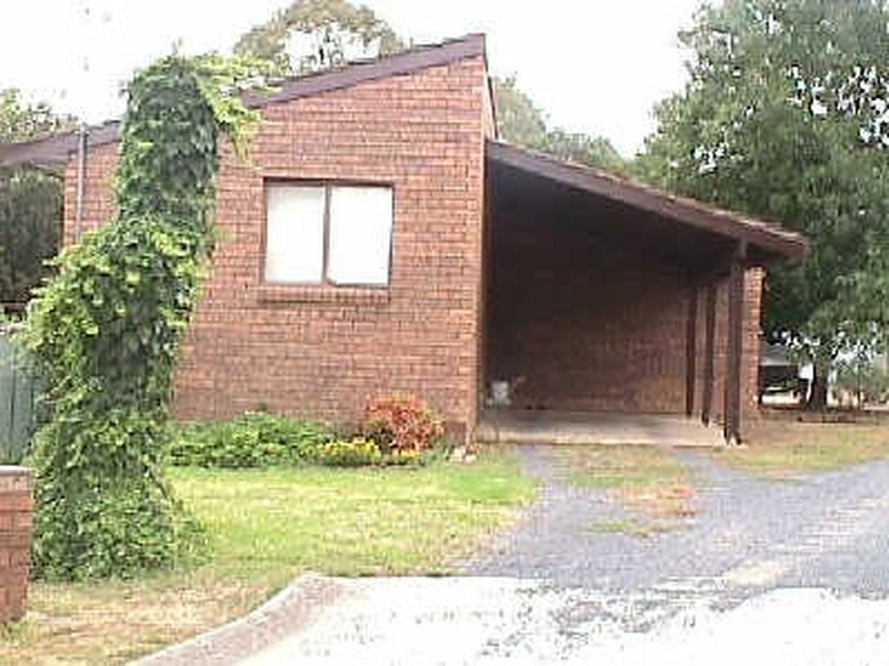 1/6 Yaldara Crescent, Cowra NSW 2794