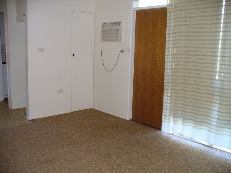 1/6 Yaldara Crescent, Cowra NSW 2794