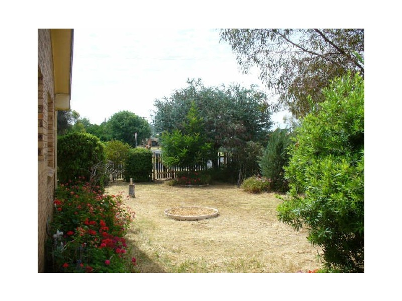 1/6 Cooyal Street, Cowra NSW 2794