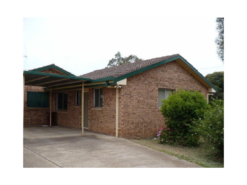 1/6 Cooyal Street, Cowra NSW 2794