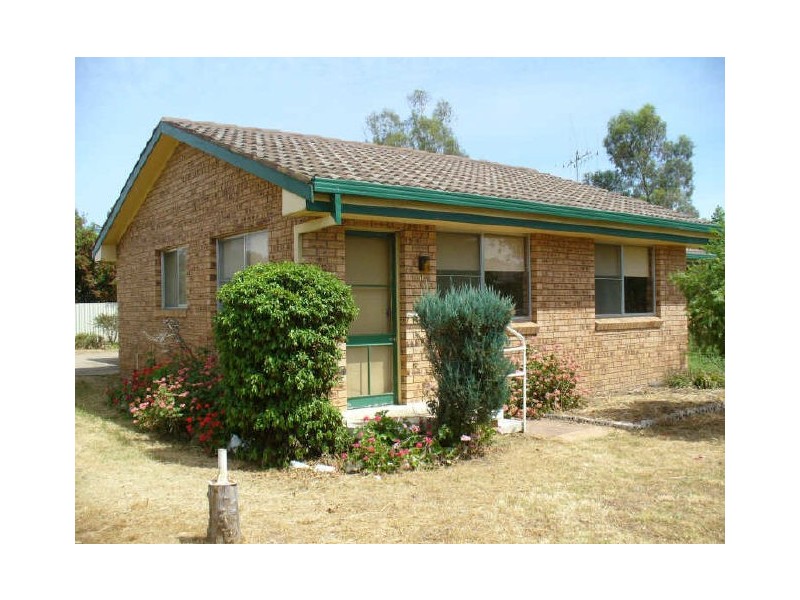 1/6 Cooyal Street, Cowra NSW 2794