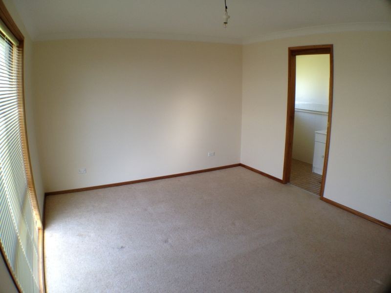 4 Dawson Drive, Cowra NSW 2794