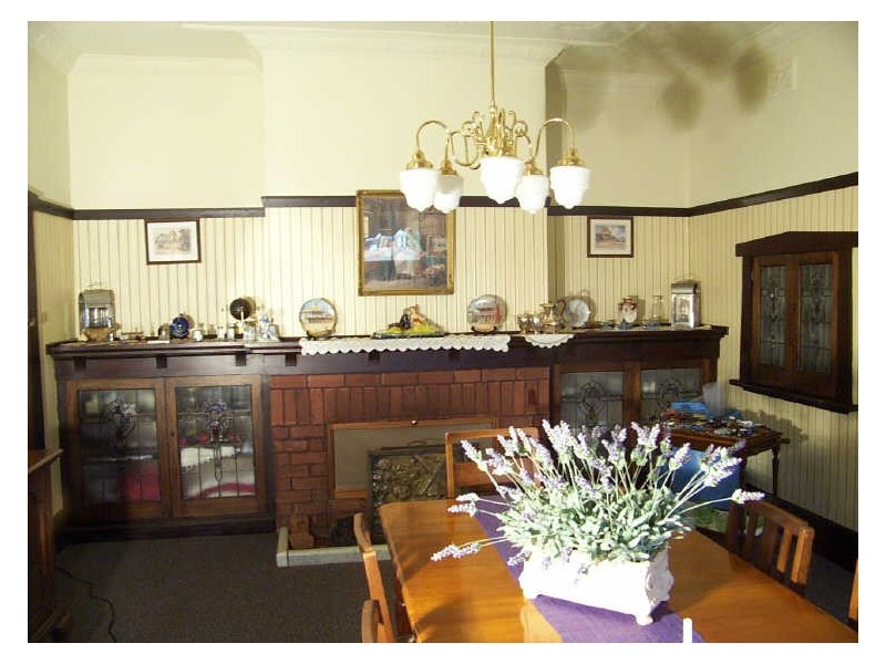 90 Liverpool Street, Cowra NSW 2794