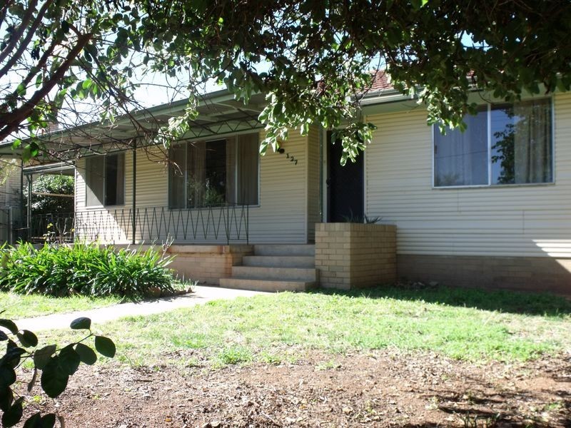 127 Lachlan Street, Cowra NSW 2794