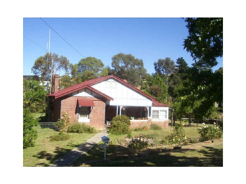 64 Macquarie Street, Cowra NSW 2794