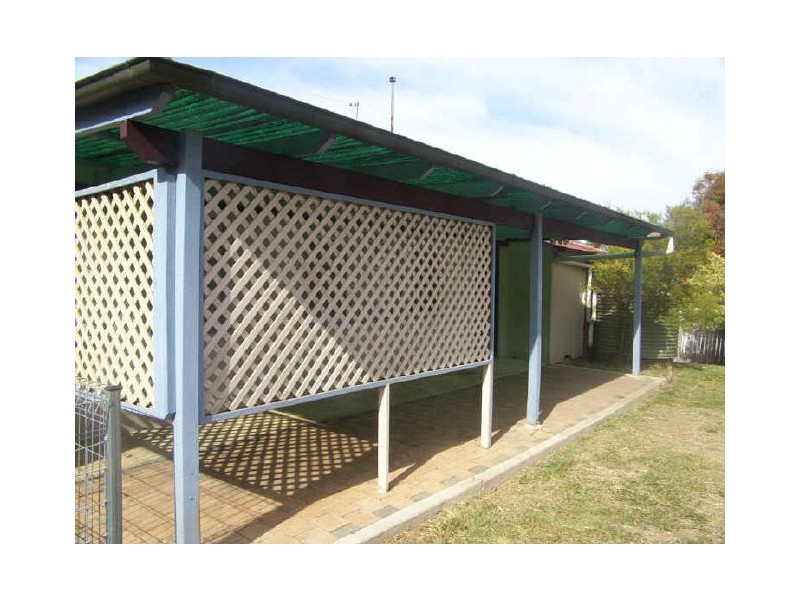 64 Macquarie Street, Cowra NSW 2794