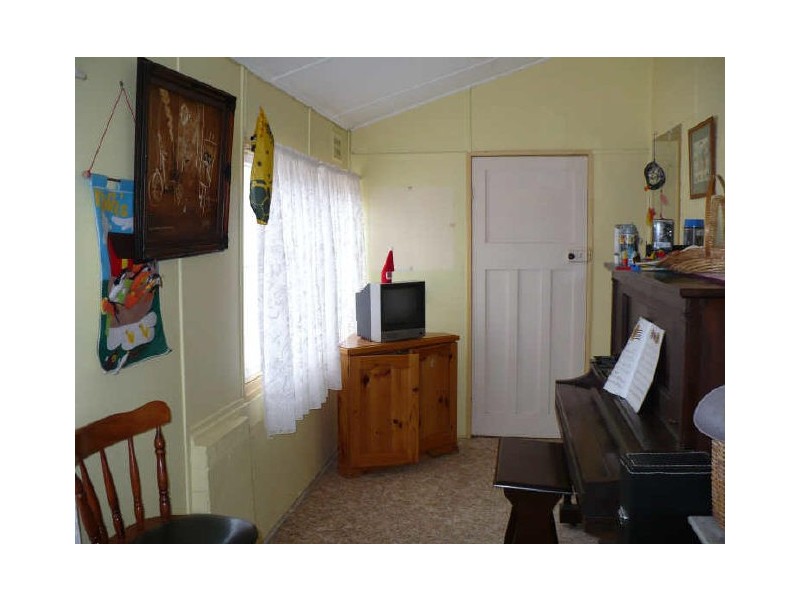 64 Macquarie Street, Cowra NSW 2794