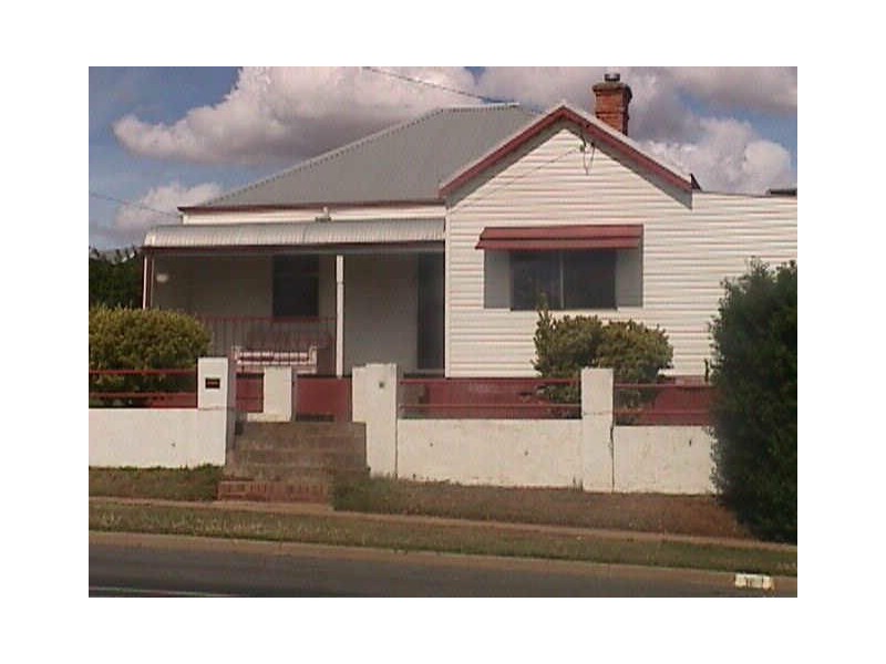 17 Redfern Street, Cowra NSW 2794