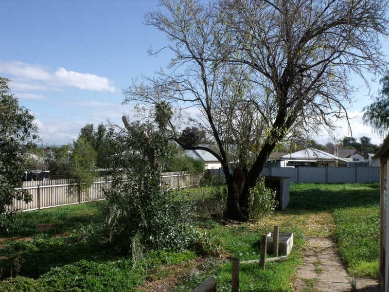 42 Watt Street, Cowra NSW 2794