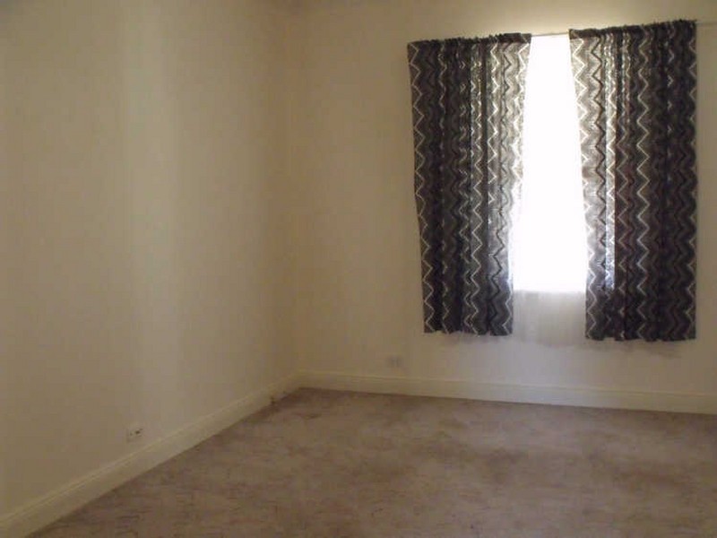 42 Watt Street, Cowra NSW 2794