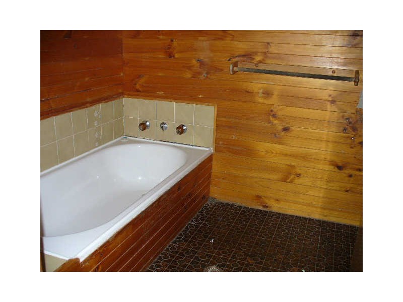 7 Karinya Street, Cowra NSW 2794