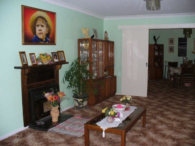 68 Hartley Street, Cowra NSW 2794