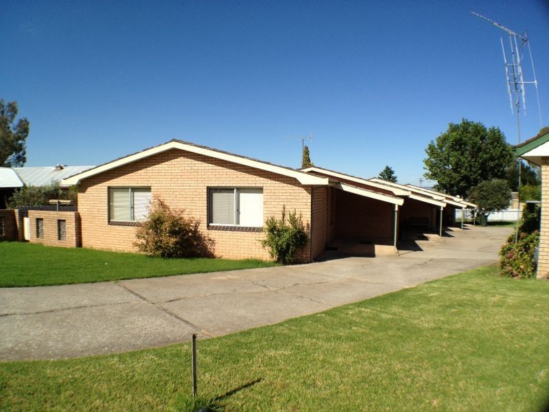 5 Coolabah Crescent, Cowra NSW 2794