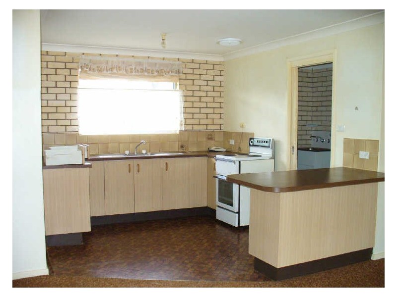 2/15 Wahroonga Street, Cowra NSW 2794