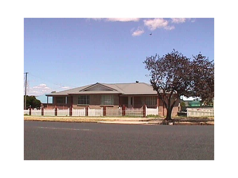 2/74 Darling Street, Cowra NSW 2794