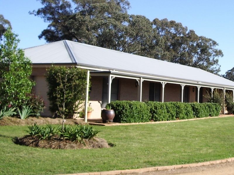 20 Battalion Drive, Cowra NSW 2794