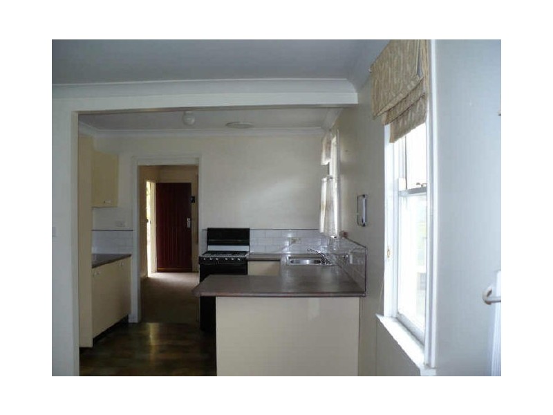 17 Hood Street, Cowra NSW 2794