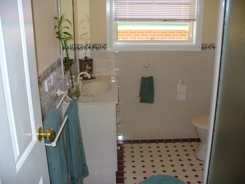 2/43 London Drive, Cowra NSW 2794