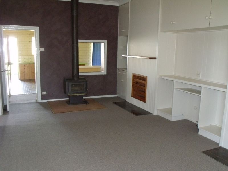 9 Kite Street, Cowra NSW 2794