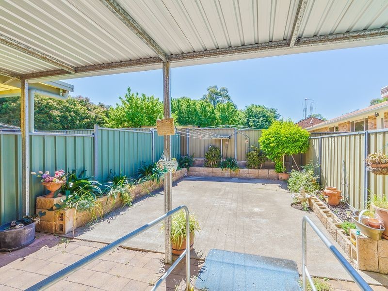 2/42 Evans Street, Cowra NSW 2794