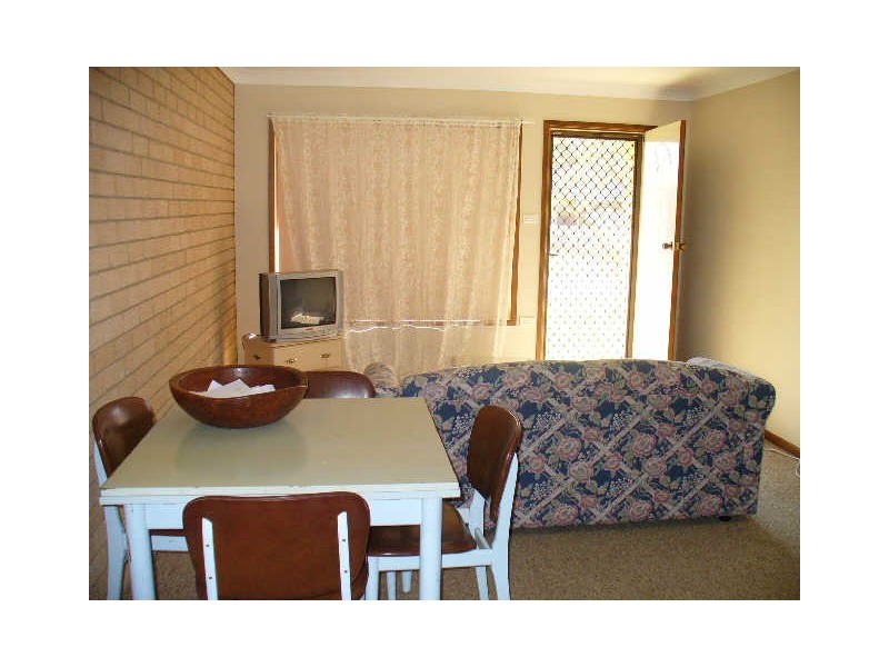 12A Coolabah Crescent, Cowra NSW 2794