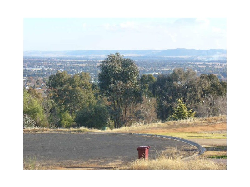 10 Paris Place, Cowra NSW 2794