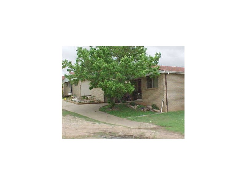 2/1 Brisbane Avenue, Cowra NSW 2794