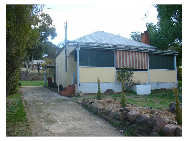 8 Short Street, Cowra NSW 2794