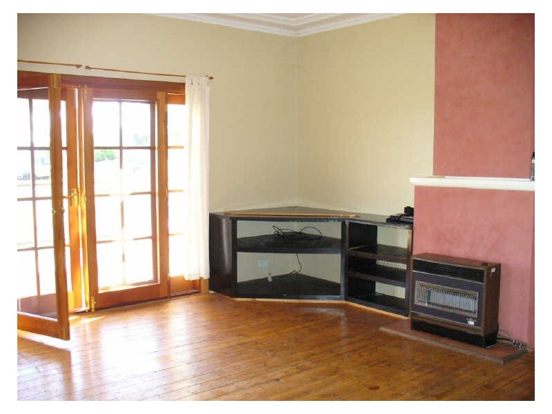 10 Lynch Street, Cowra NSW 2794