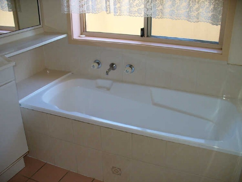 69 Lyall Street, Cowra NSW 2794