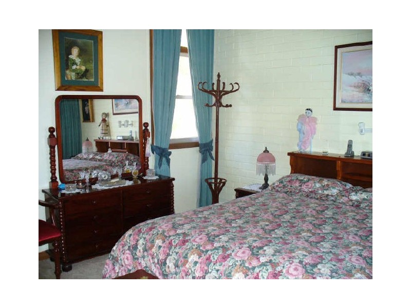 1 Henderson Street, Cowra NSW 2794