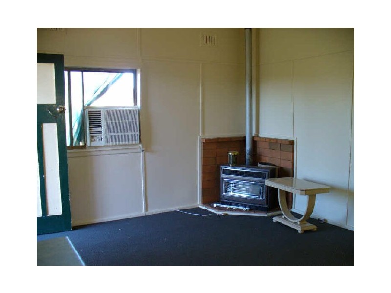 14 Lee Street, Cowra NSW 2794