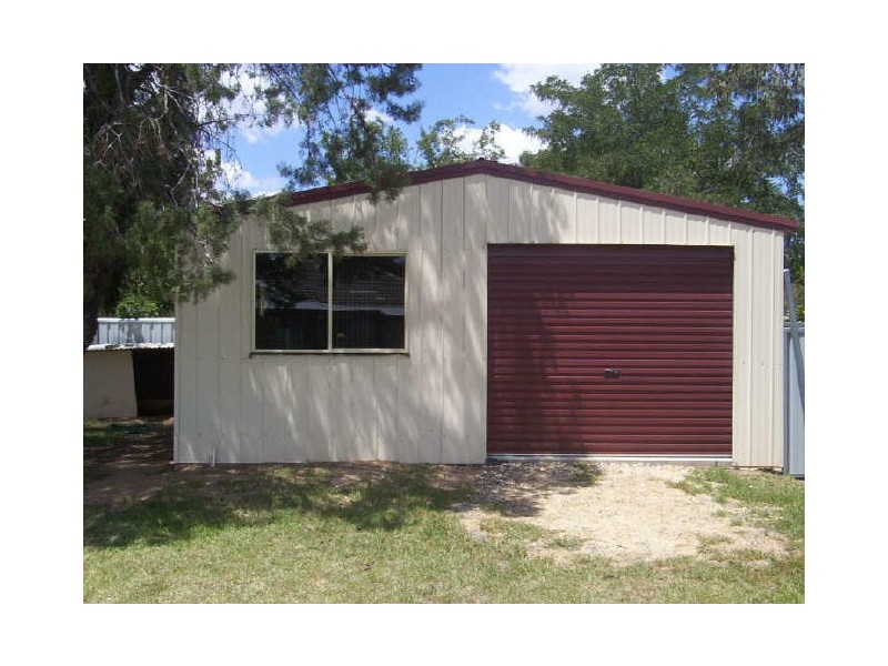 17 Hood Street, Cowra NSW 2794