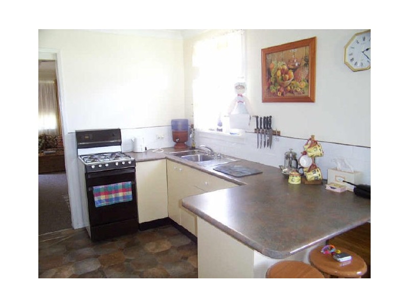 17 Hood Street, Cowra NSW 2794