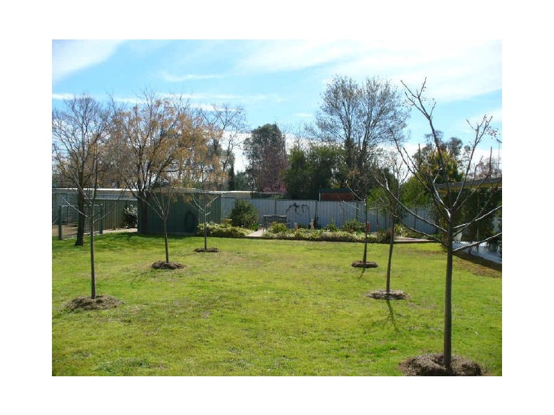 40 Dawson Drive, Cowra NSW 2794
