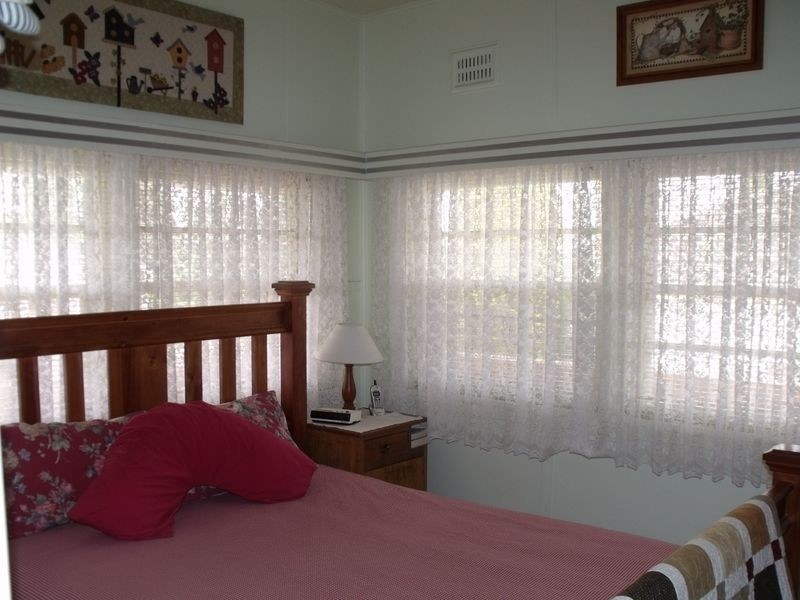 25 Brisbane Avenue, Cowra NSW 2794