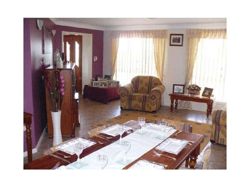 15 Valley View Road, Cowra NSW 2794