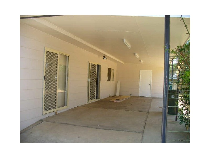 23 Cooyal Street, Cowra NSW 2794