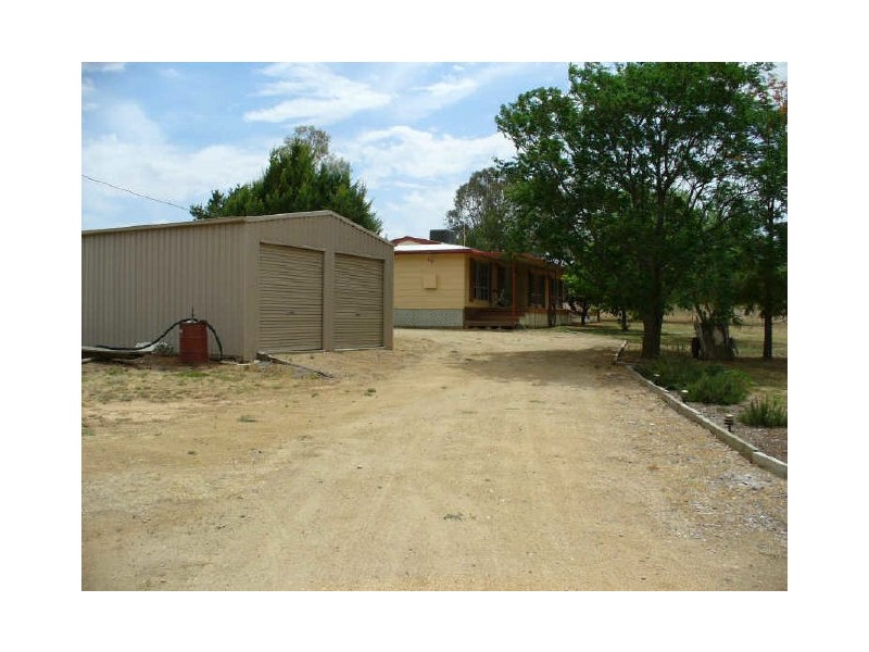 Goodacre Drive, Woodstock NSW 2793