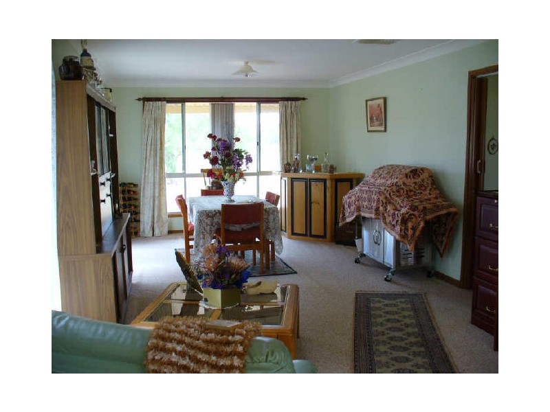 Goodacre Drive, Woodstock NSW 2793