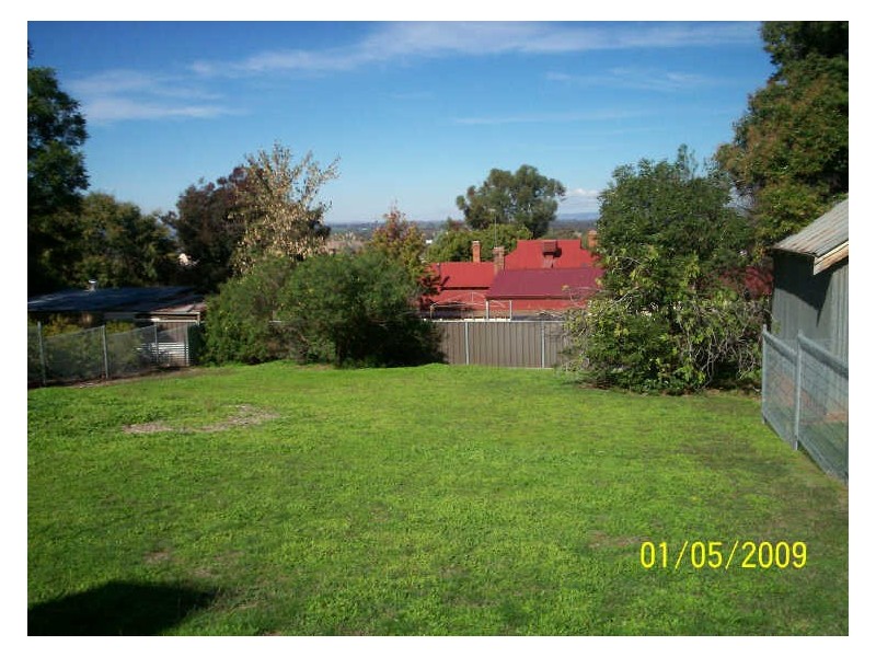 15 Carleton Street, Cowra NSW 2794