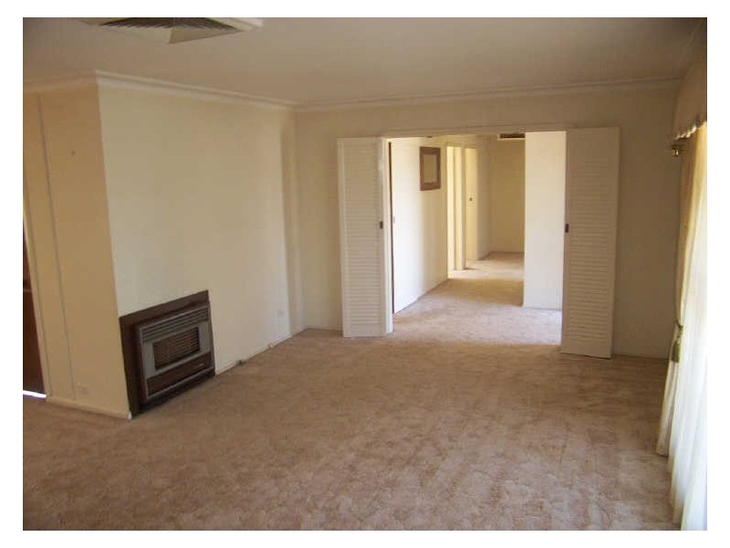 4 Duffey Avenue, Cowra NSW 2794