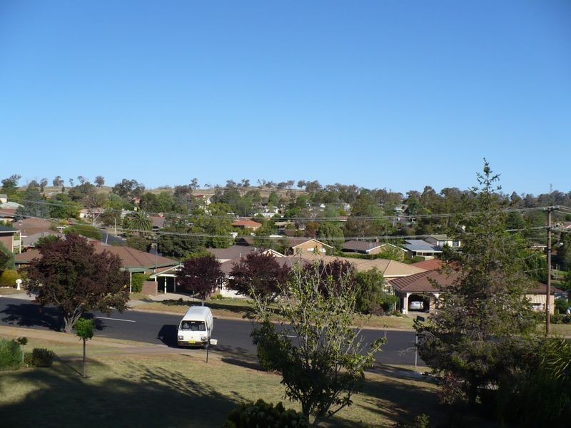 10 Allambie Place, Cowra NSW 2794