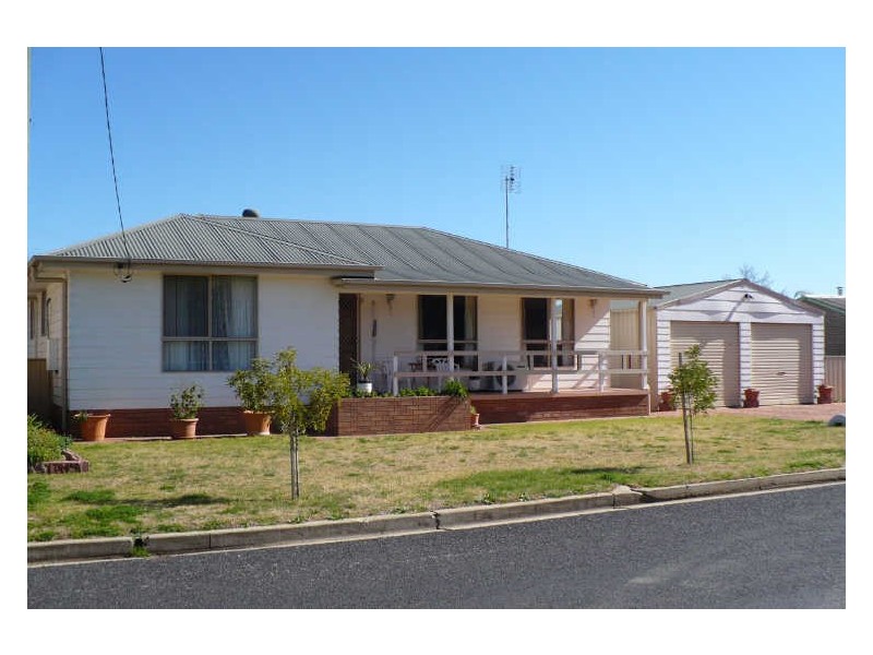 18 Kite Street, Cowra NSW 2794