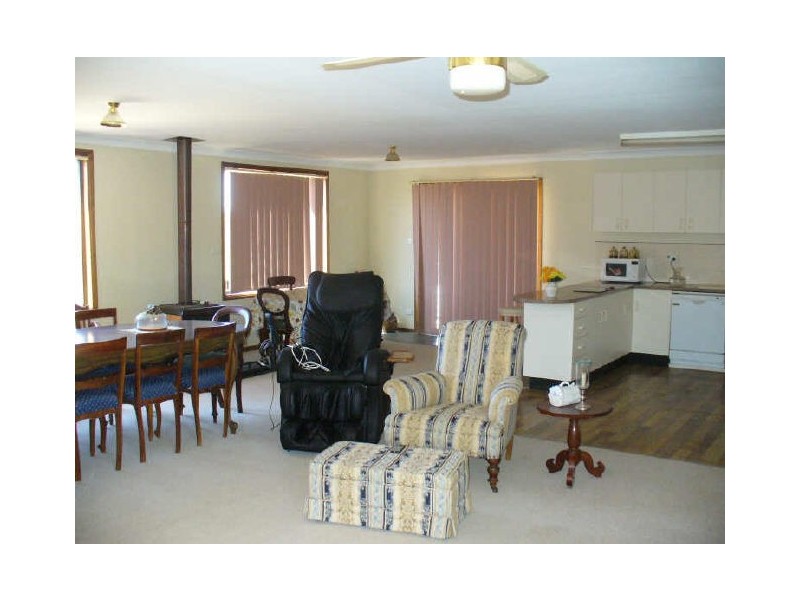 10 Valley View Road, Cowra NSW 2794