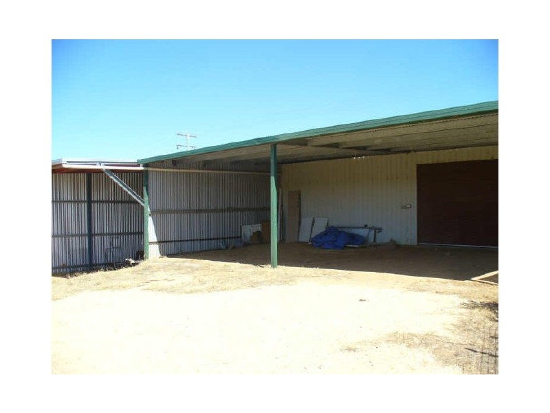 10 Valley View Road, Cowra NSW 2794