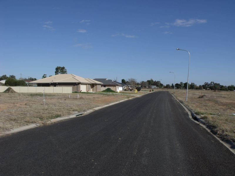 4 Mirage Drive, Cowra NSW 2794